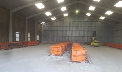 atelier de fabrication 48 moules 96 blocs par jour